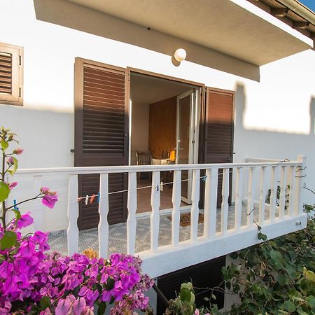 Apartment Mijo Vodice Exterior photo